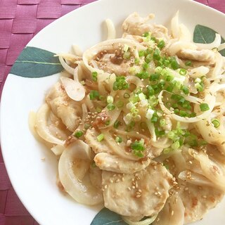 鶏むね肉と新玉ねぎの梅炒め